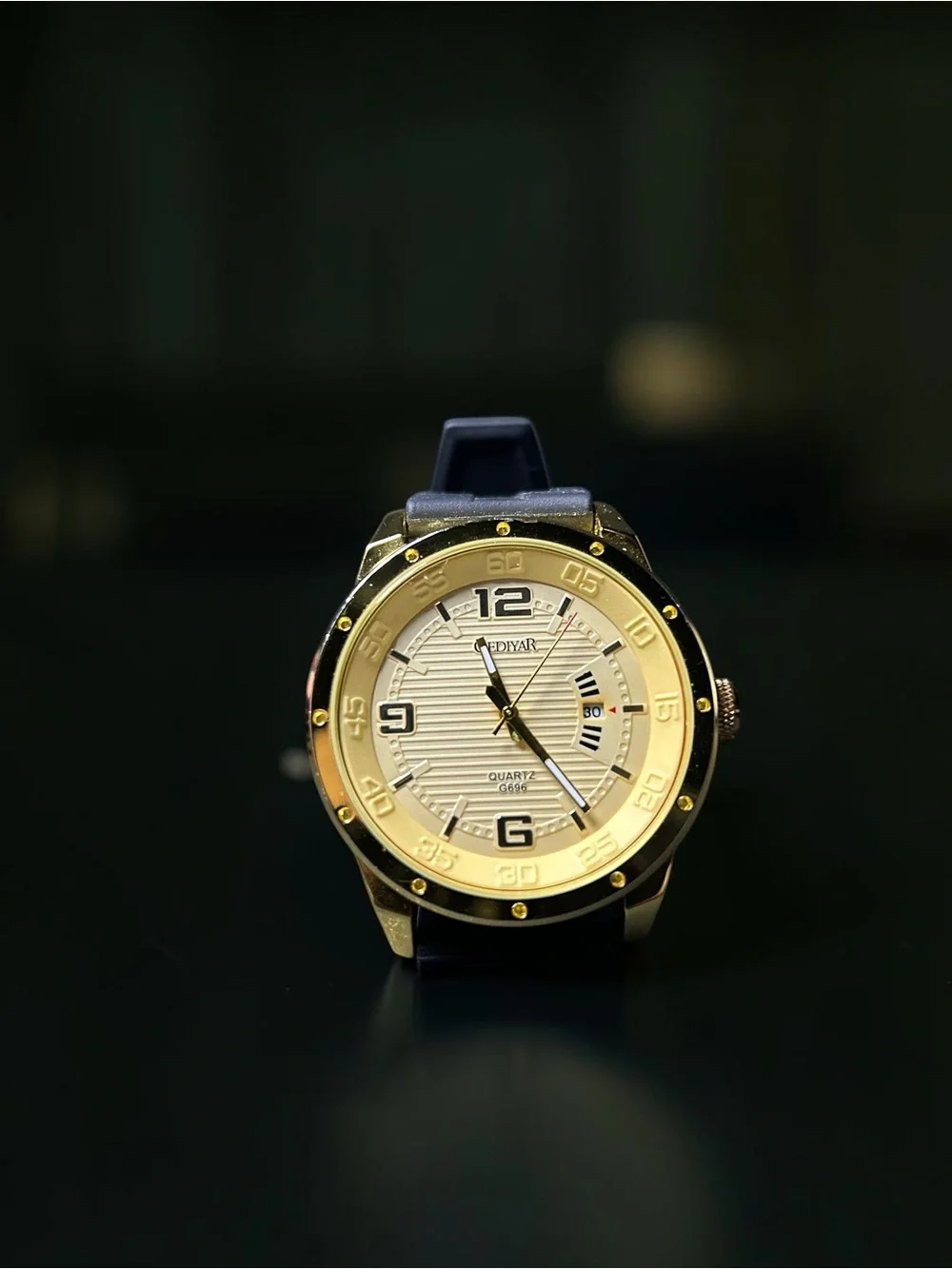 GEDIYAR G696 Men's Quartz Analog Watch Gold Dial Gold Case Gray Rubber Date